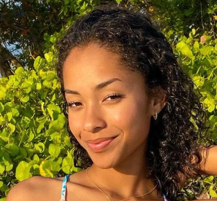 Hot Babe On The Picnic Table