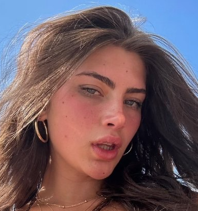 Leopard Print Bikini Babes Massive Tits Beach Selfie
